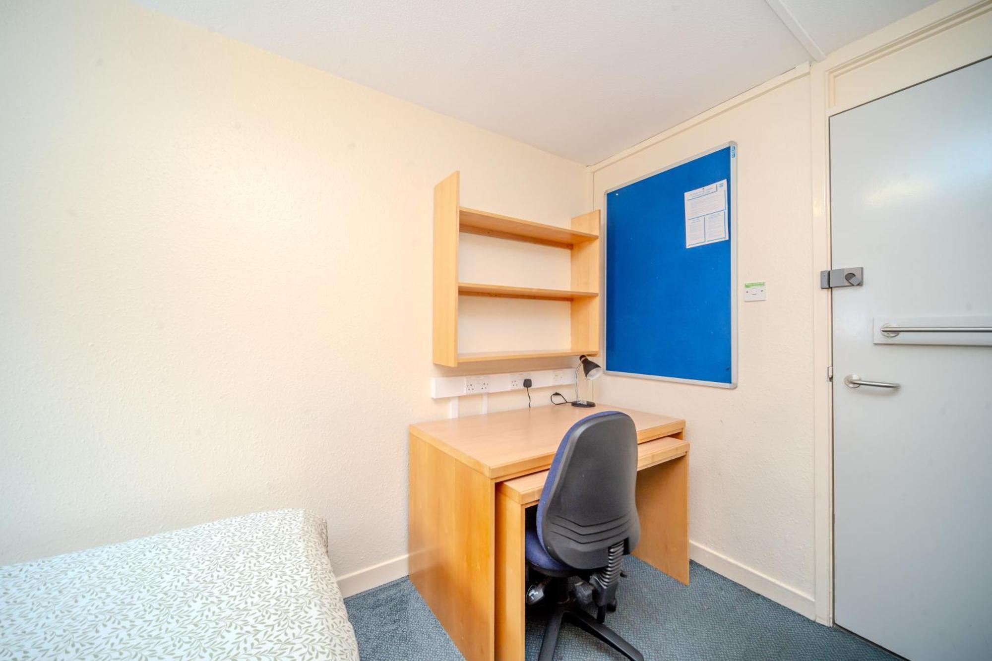 Joivy Budget 4,5 And 6 Bed Private Flats, In Historic Old Town (Adults Only) EDI Kültér fotó