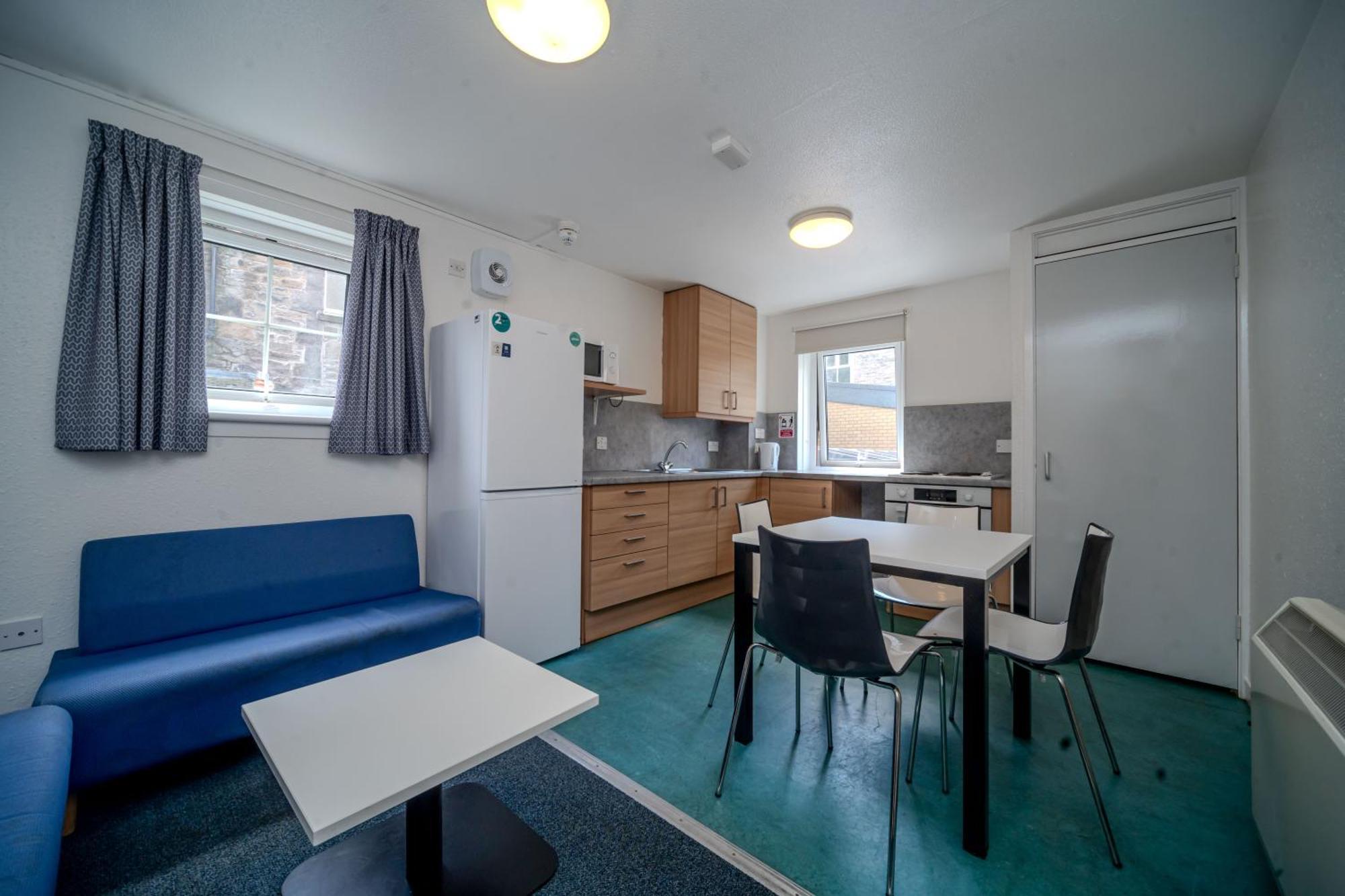 Joivy Budget 4,5 And 6 Bed Private Flats, In Historic Old Town (Adults Only) EDI Kültér fotó